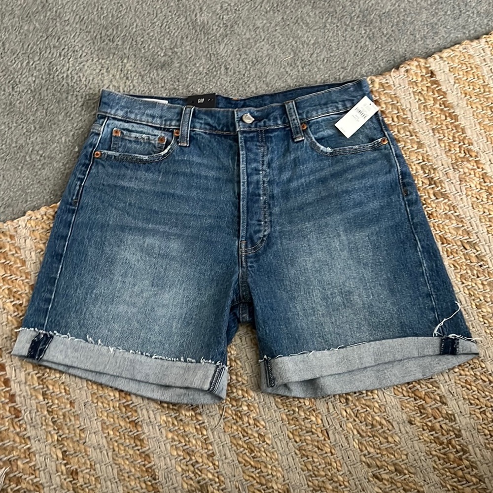 Gap Cheeky Midi Short High Rise Size 10